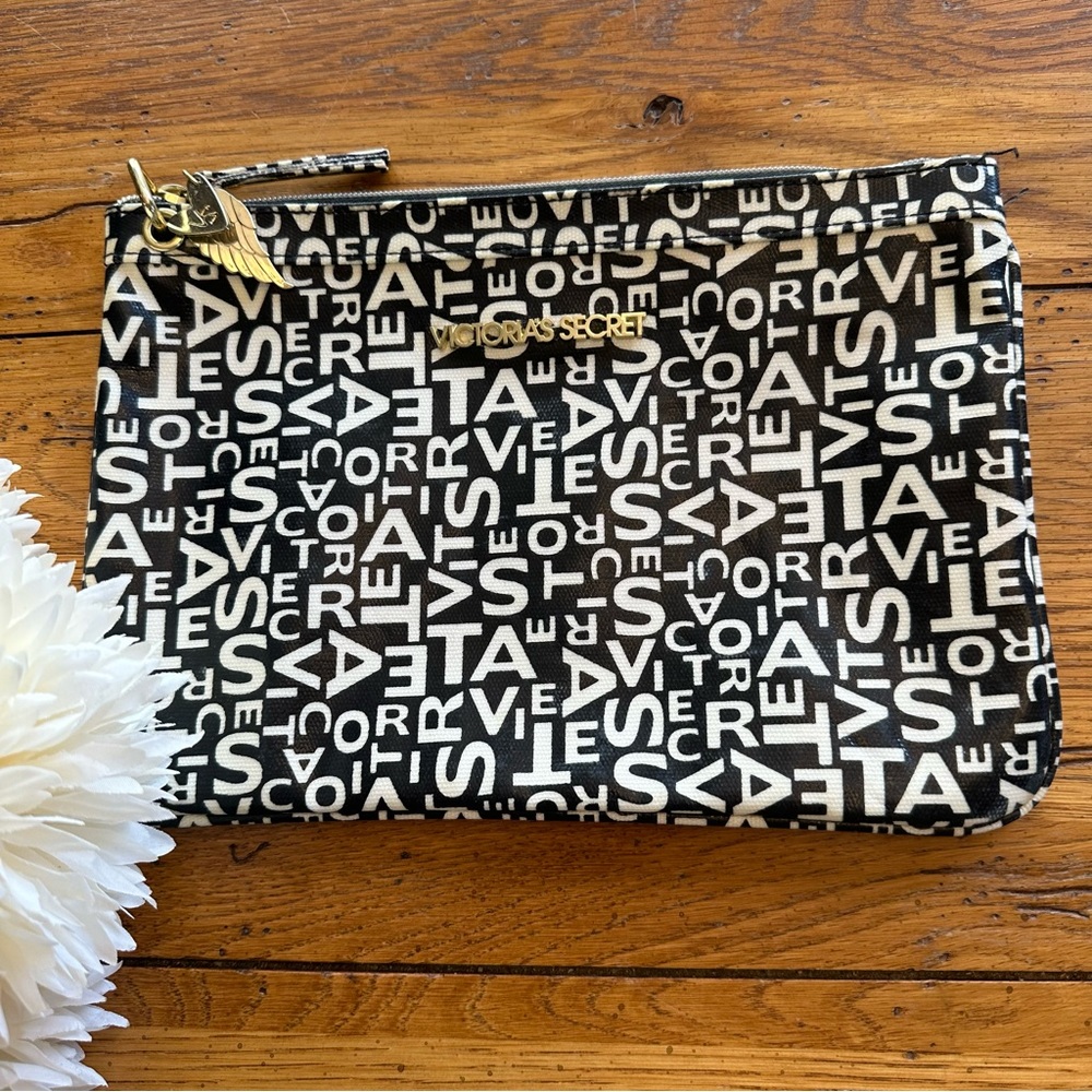🌸3 for $20🌸 Victoria’s Secret Cosmetics Bag Font Spell Out